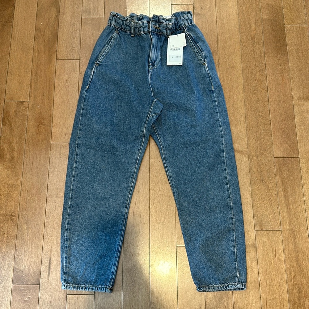 NWT 🎉 Zara Jeans! Size 4!